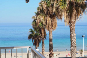 Apartamento en primera línea de playa con dos dormitoriosaaparking wifi